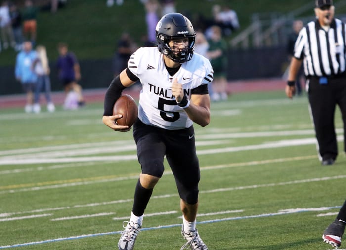 a Tualatin Jesuit football Oregon September 22 2023 Dan Brood 20